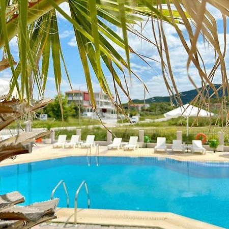 Hotel Palmera 사르티 외부 사진