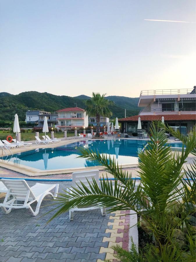 Hotel Palmera 사르티 외부 사진