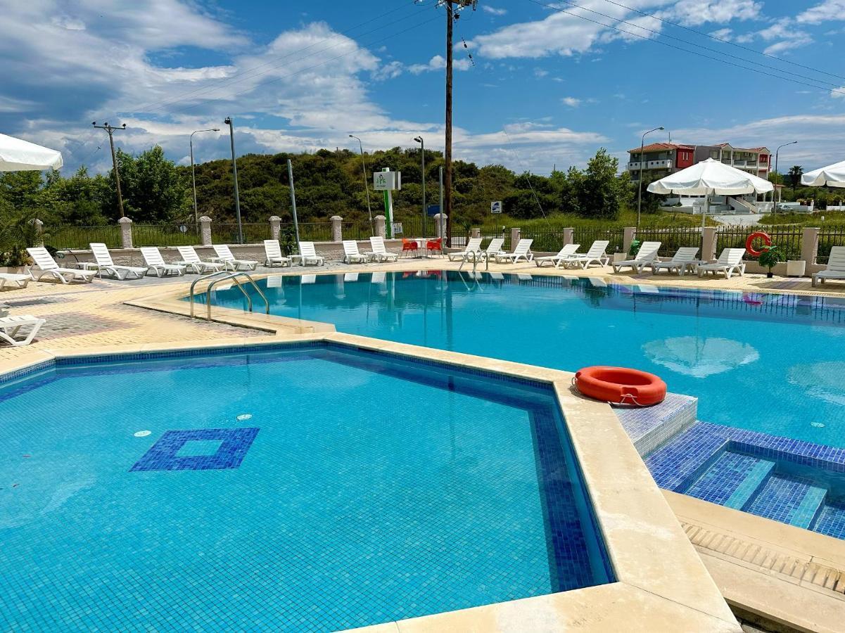 Hotel Palmera 사르티 외부 사진